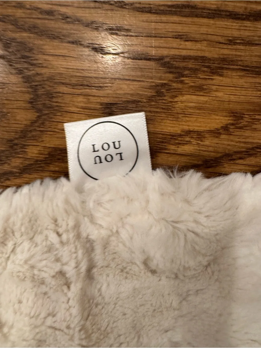 Lou Lou and Company COZY BLANKET large size 48x48 white
